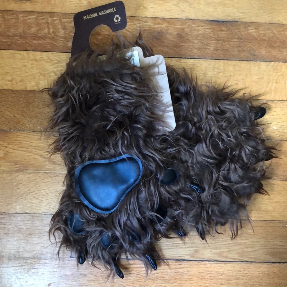 Bigfoot paw mits